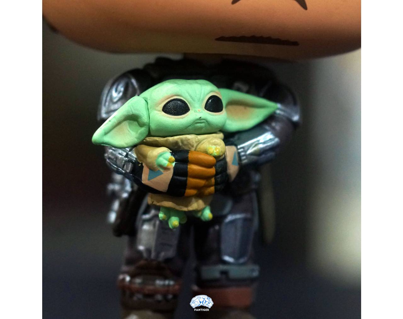 The Mandalorian with Grogu - Star Wars Pop! Vinyl