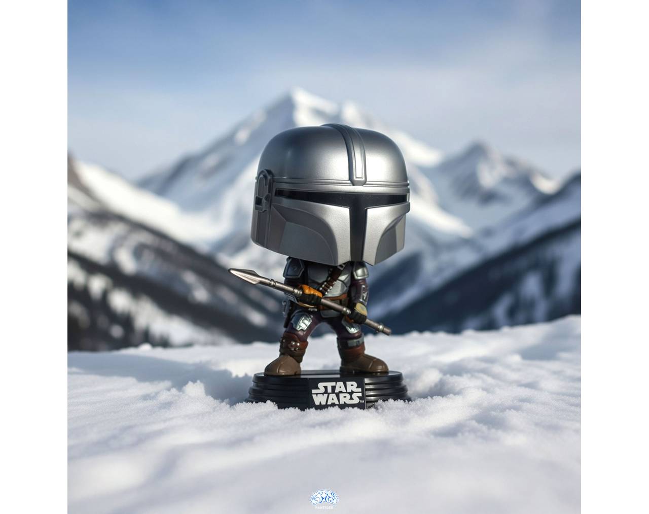 The Mandalorian with Beskar Staff Funko Shop Exclusive - Star Wars Pop! Vinyl