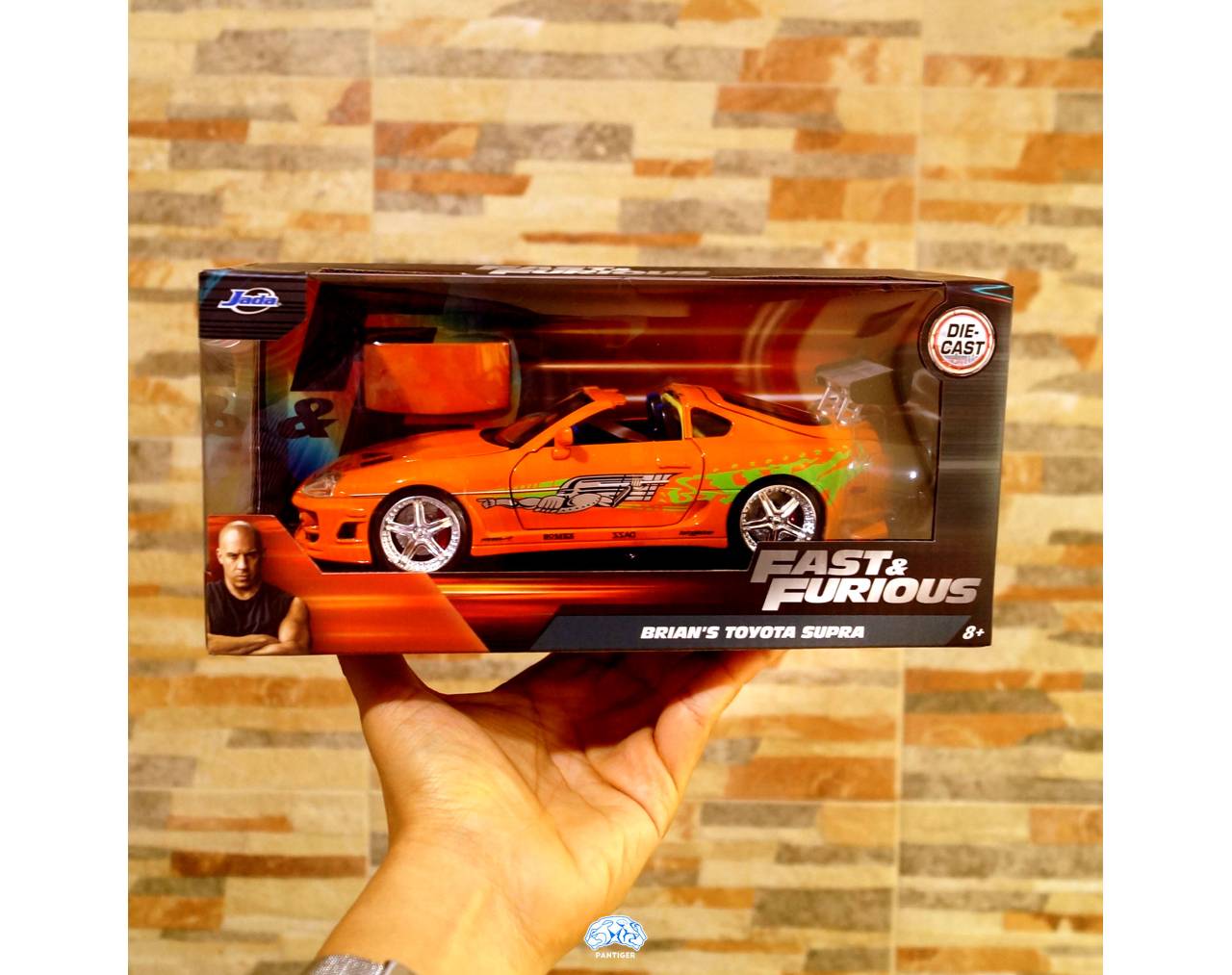Brian's Toyota Supra (Orange) Escala 1:32 - Fast and Furious - Die-Cast Jada Toys