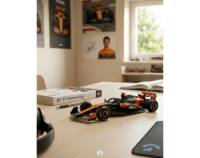 McLaren MCL39 81 Oscar Piastri (2025) Escala 1:64 - Formula Racing - Die-Cast Burago